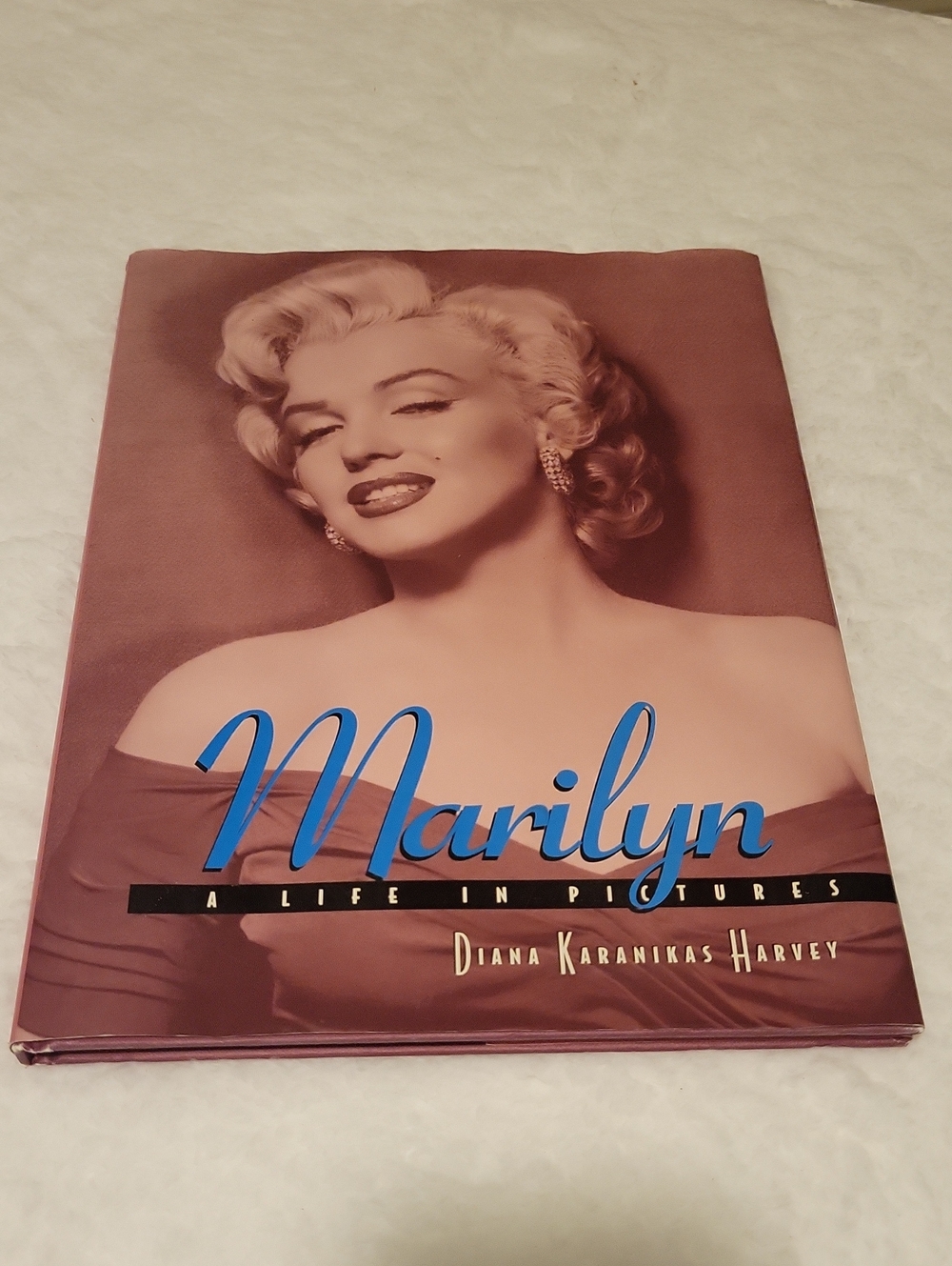 Barnes & Noble Pink and Gold Marilyn Tribute Hardcover